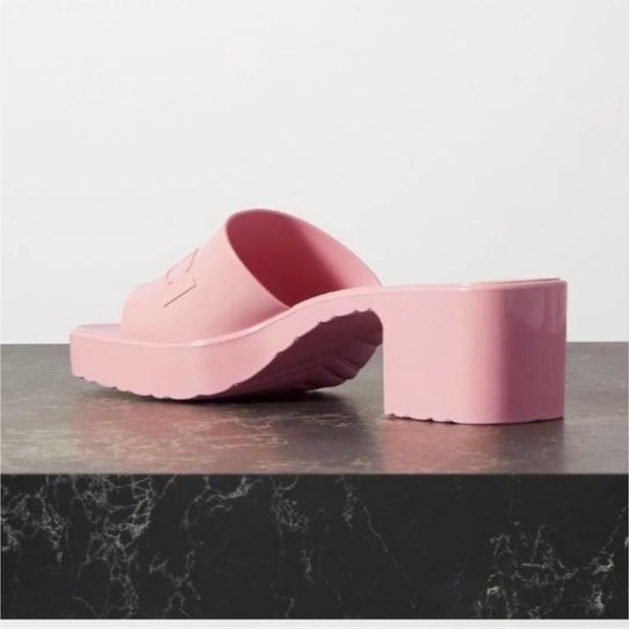 GUCCI logo embossed rubber heels - Picture 4 of 5